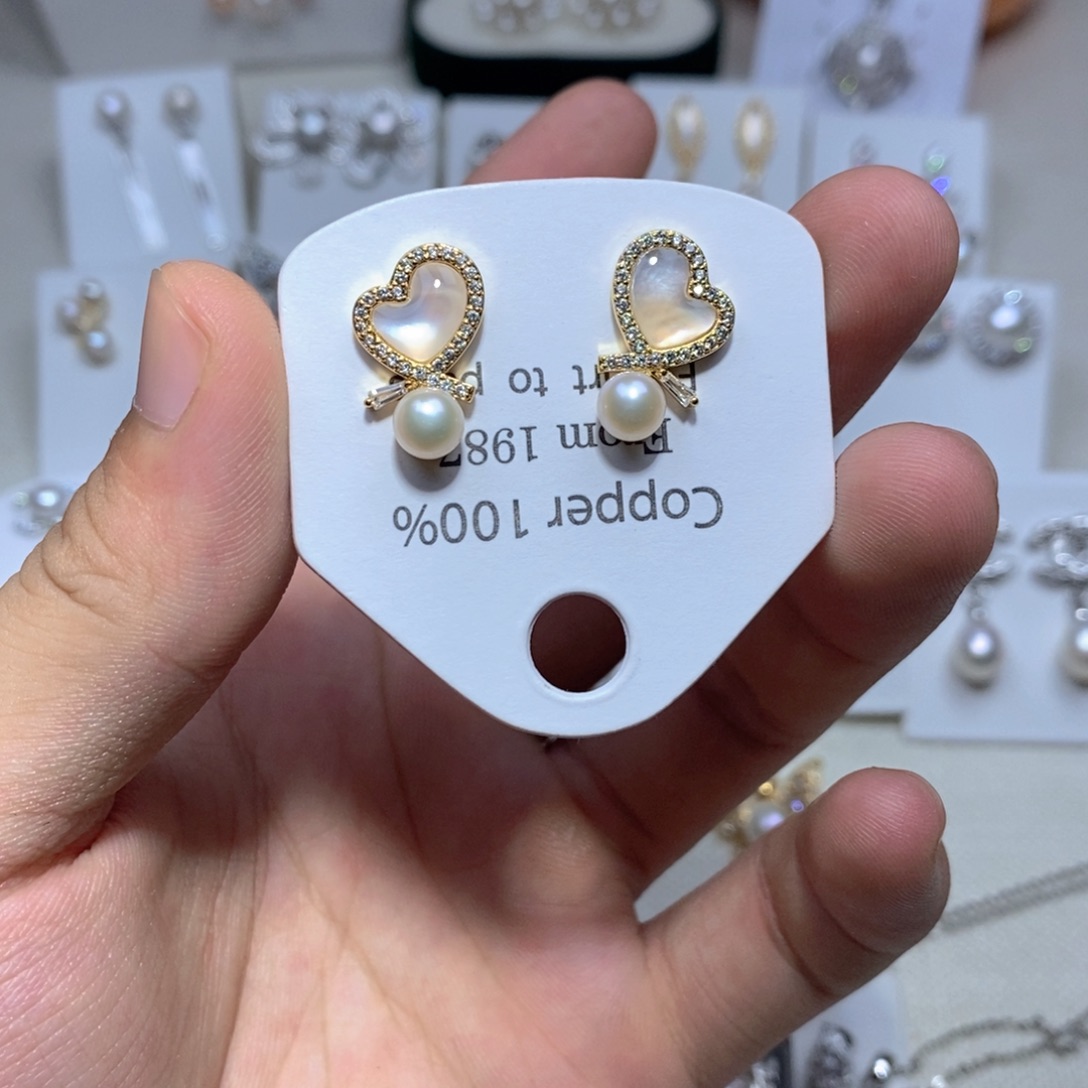 未镶嵌淡水珍珠耳饰