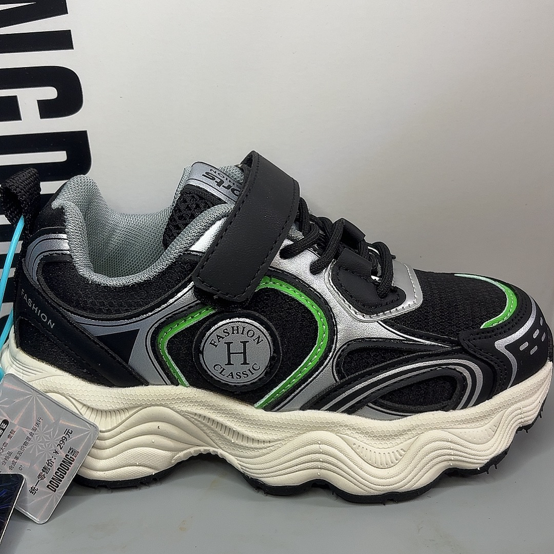 脚长加1起拍男运动风防滑防水皮面休闲风男女运动鞋老爹鞋男童