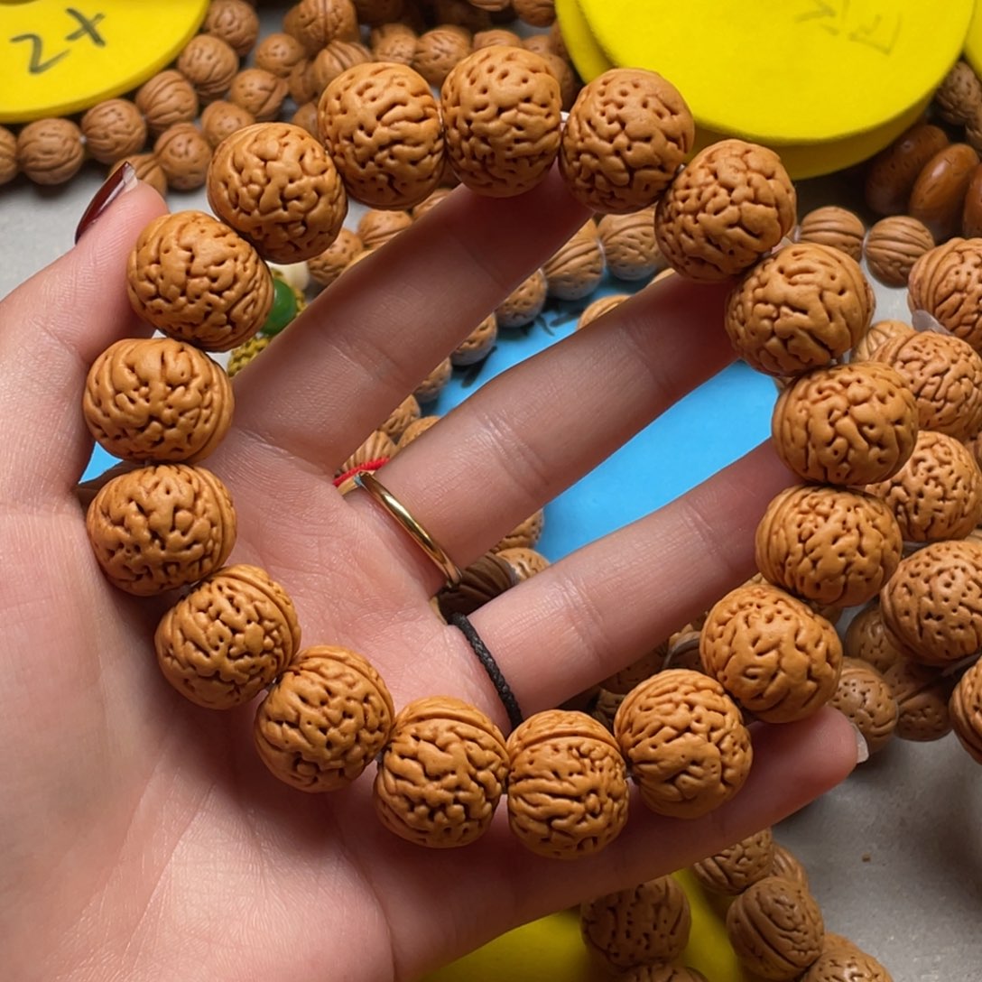 桃核手串酱****）野生肌肉纹