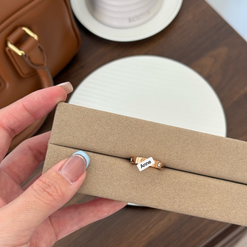 钛钢戒指 窄版间锆闭口时尚简约戒指【J241】