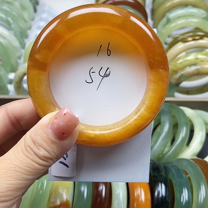 未镶嵌手镯透闪石质玉