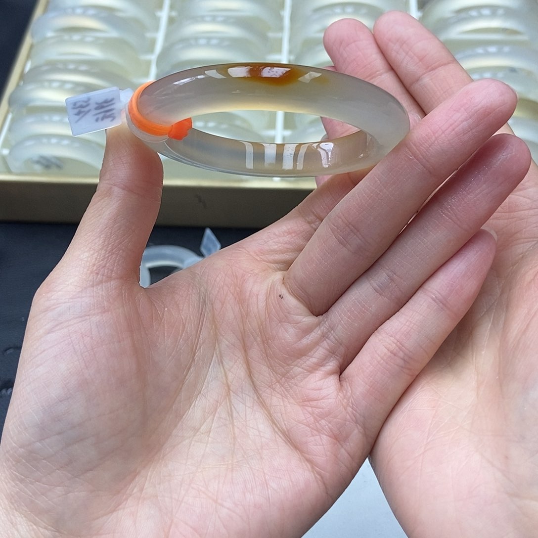 玛瑙/玉髓手镯未镶嵌53圈口