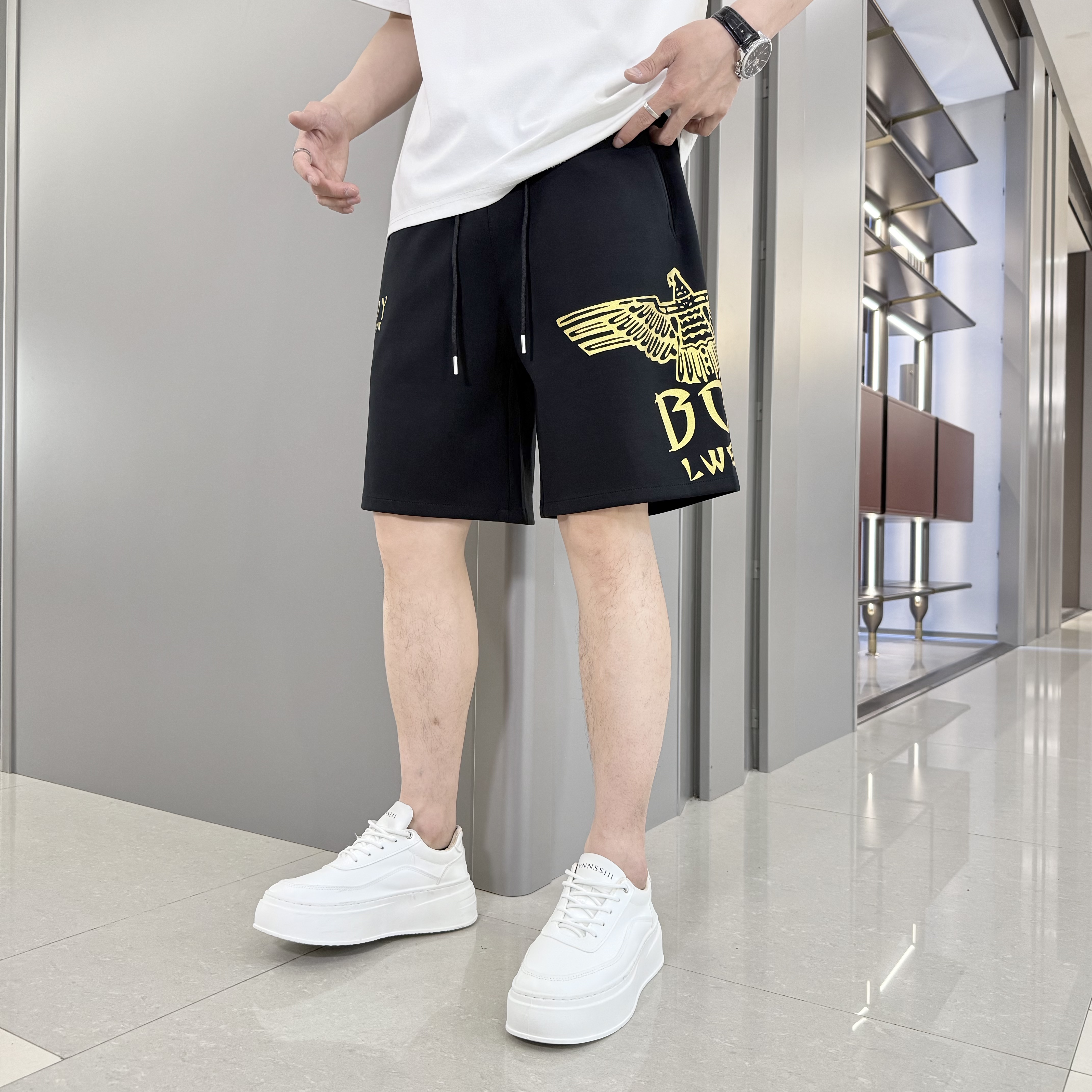 2025夏季短裤新款情侣五分裤涂鸦休闲半截裤百搭宽松时尚裤子