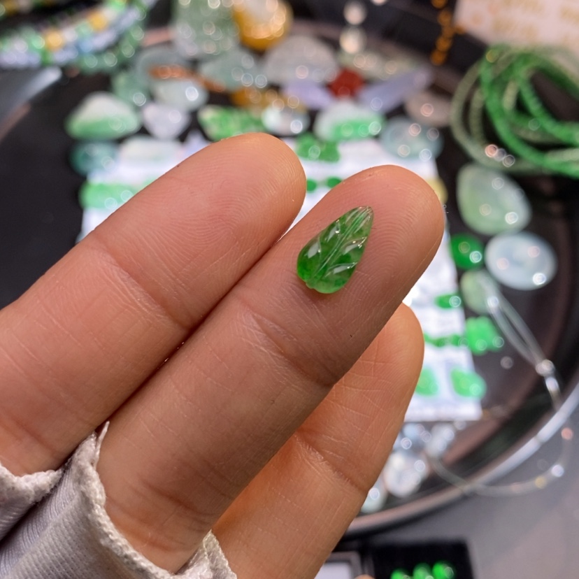 【闪购商品】翡翠挂件未镶嵌叶子