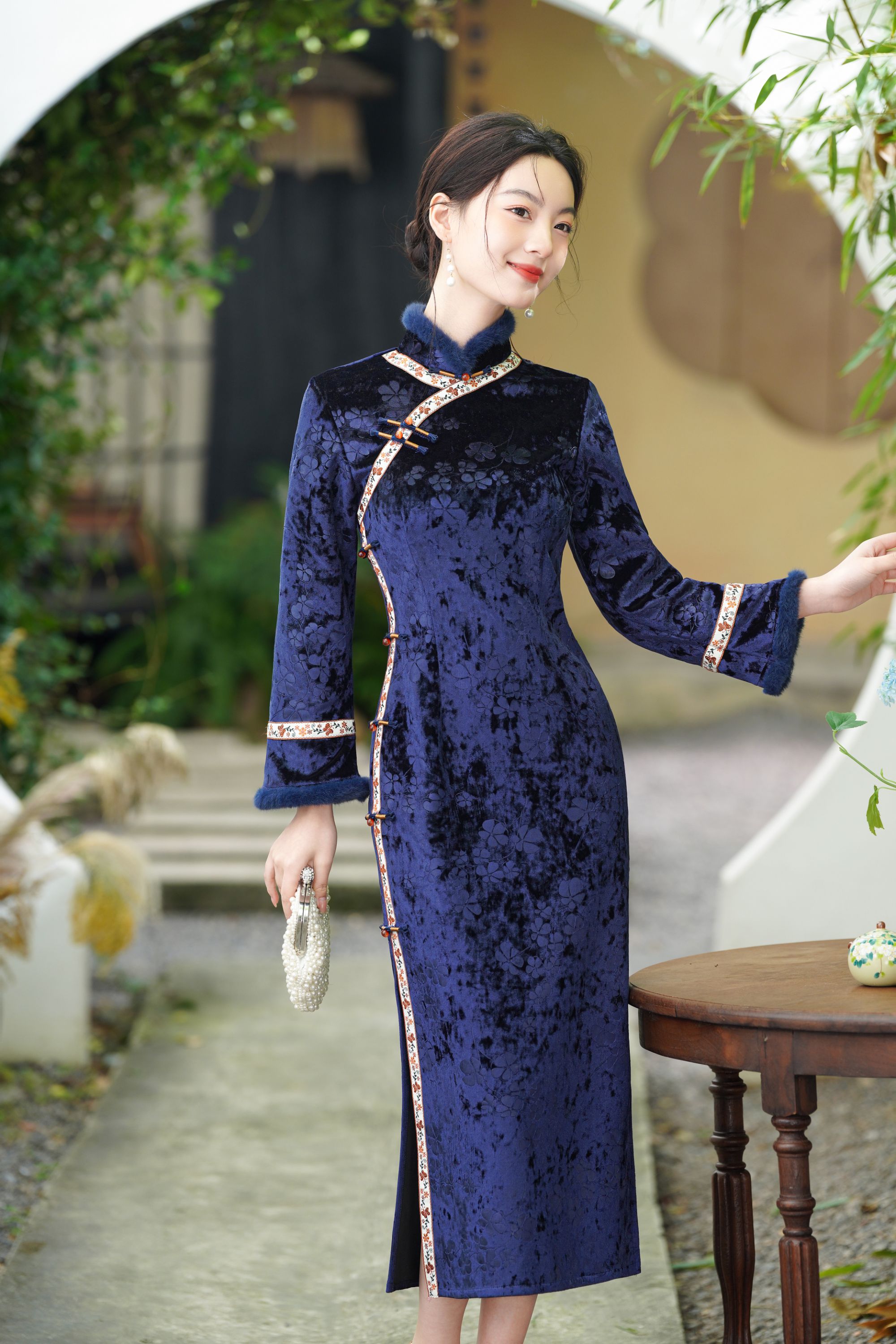 高端色旗袍女中式2025新款冬装加绒长袖复古民国风女装日常秋冬季