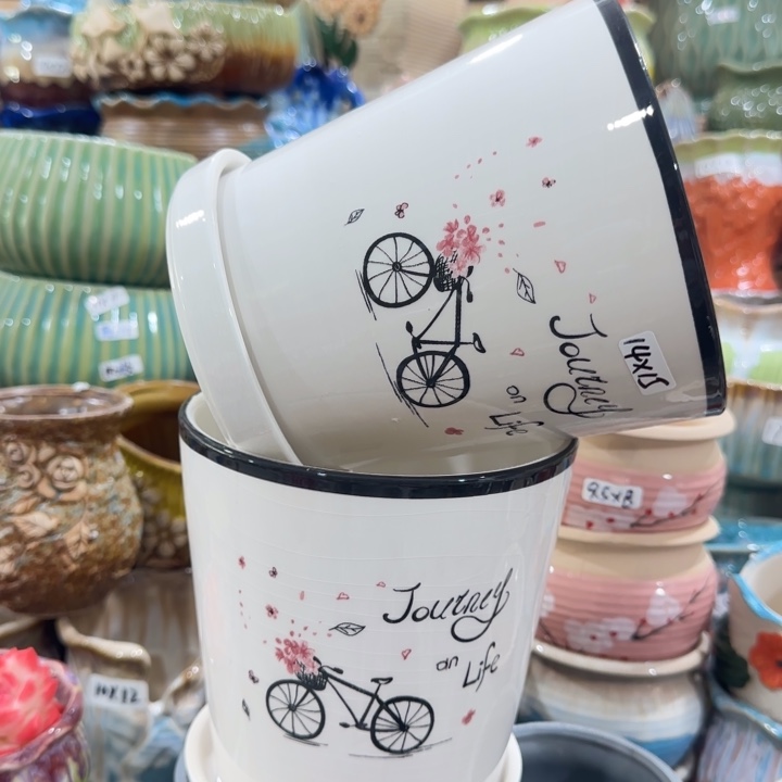 凑9块包邮，有孔，花盆