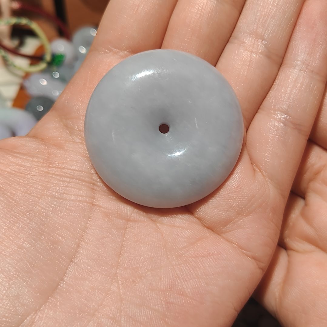 迟***…翡翠散珠未镶嵌翡翠