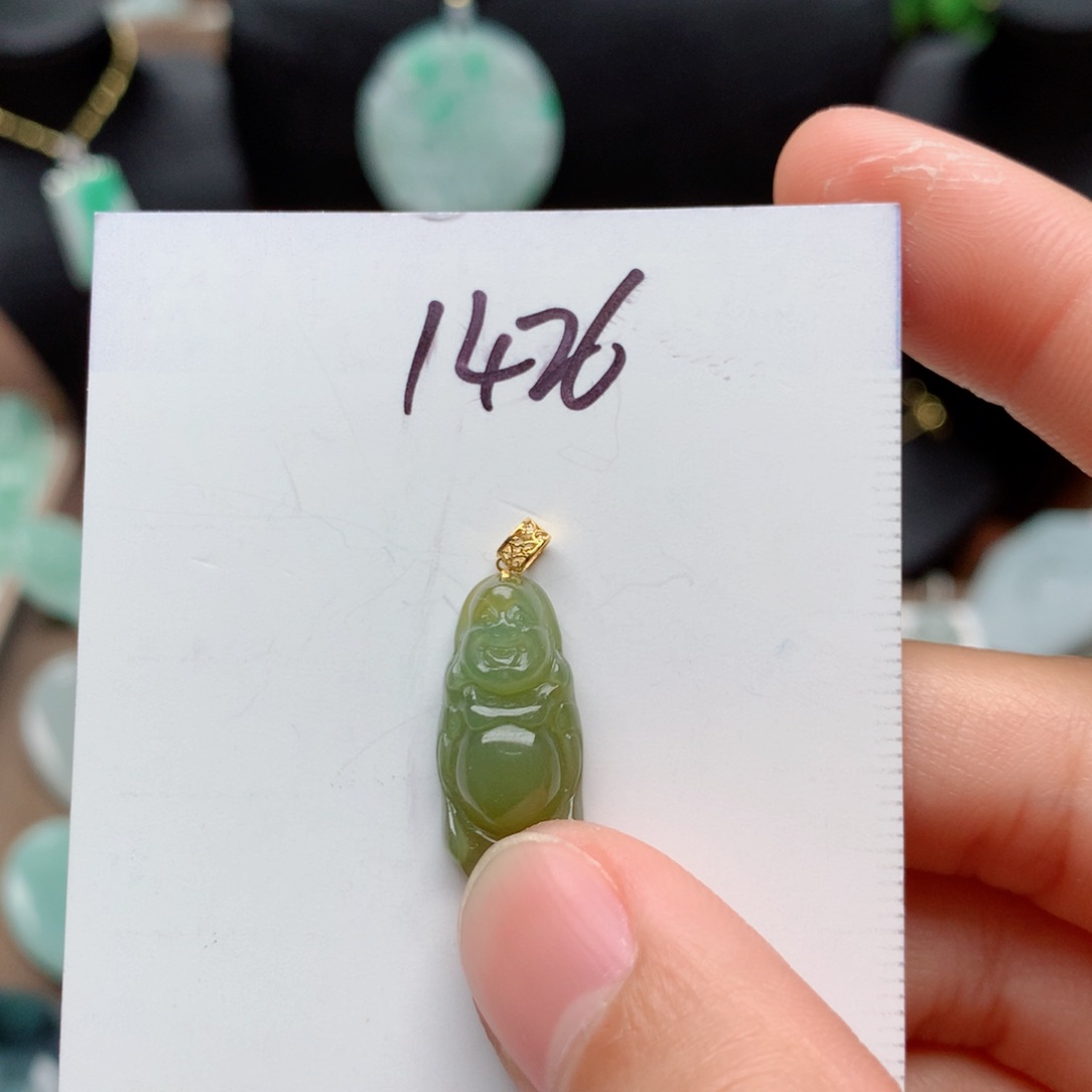 翡翠颈饰18K金镶嵌胖*嘟吊坠