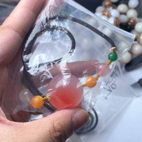 未镶嵌颈饰琥珀104吊坠