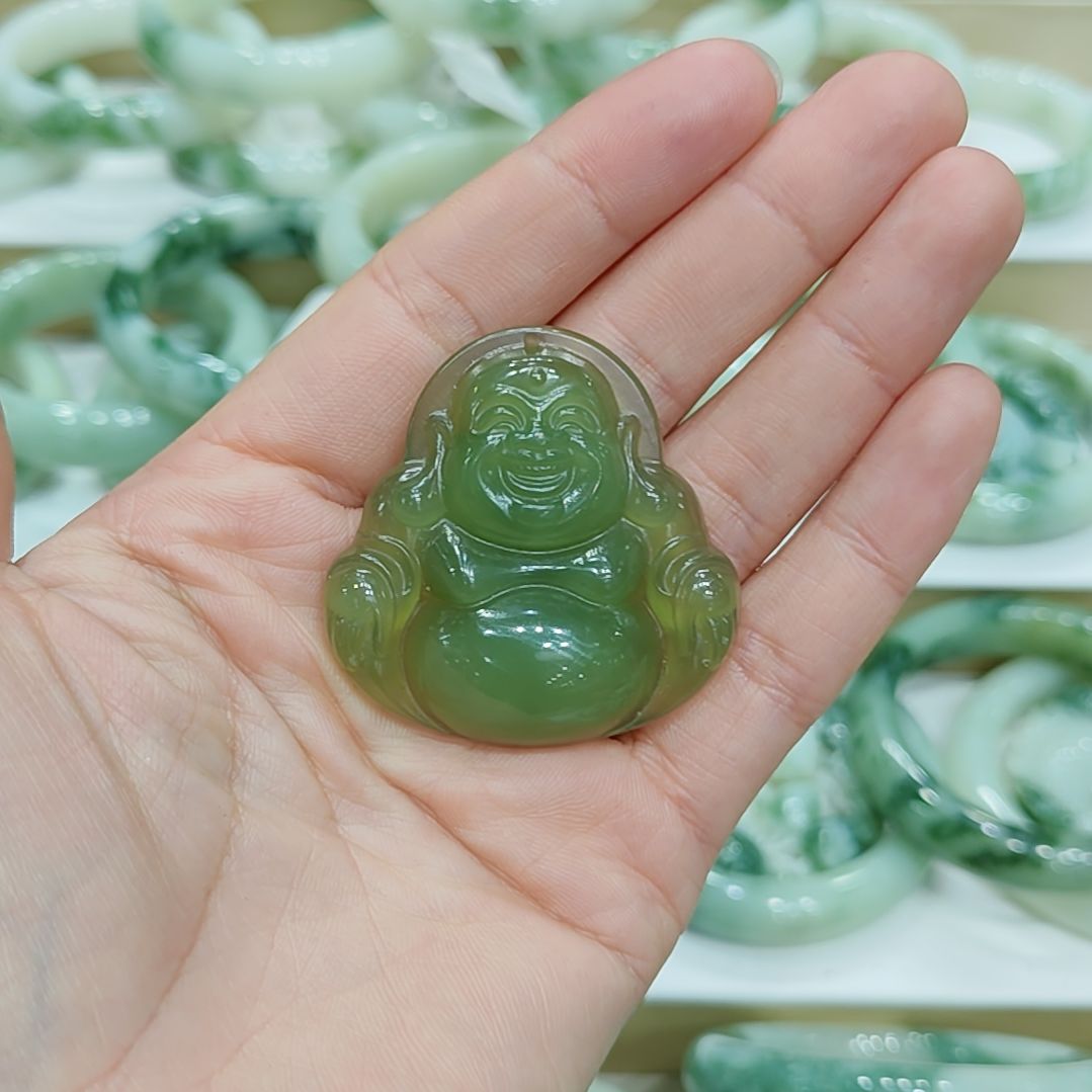 蛇纹石玉颈饰未镶嵌