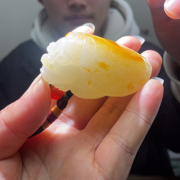 和田玉未镶嵌把件