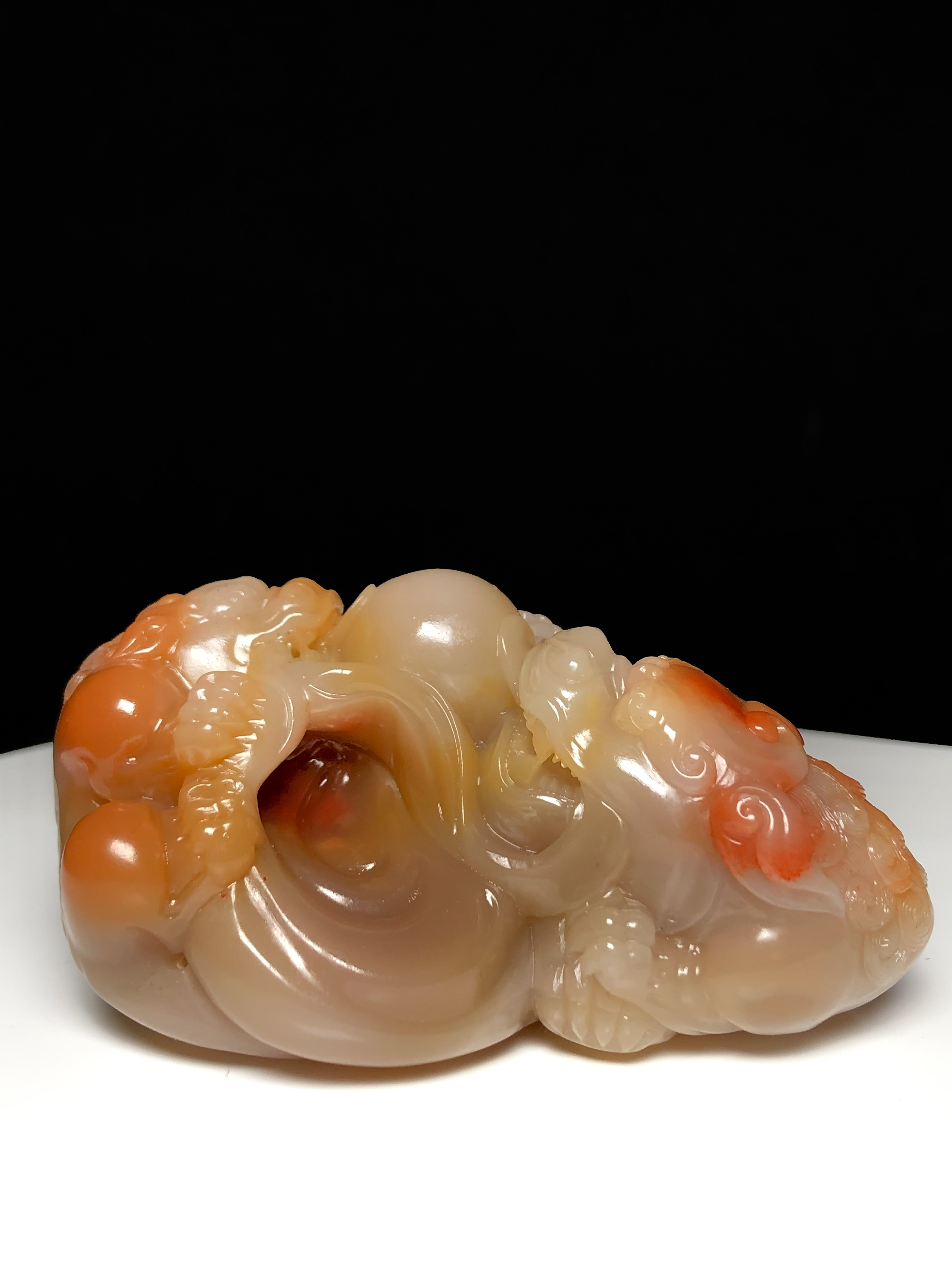 寿山石狮子戏球手把件摆件