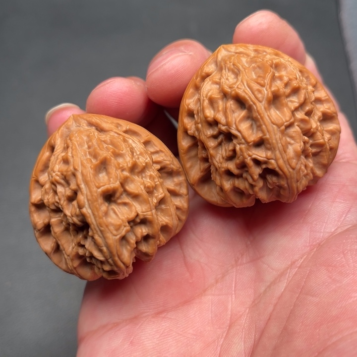 文玩核桃把件三角白