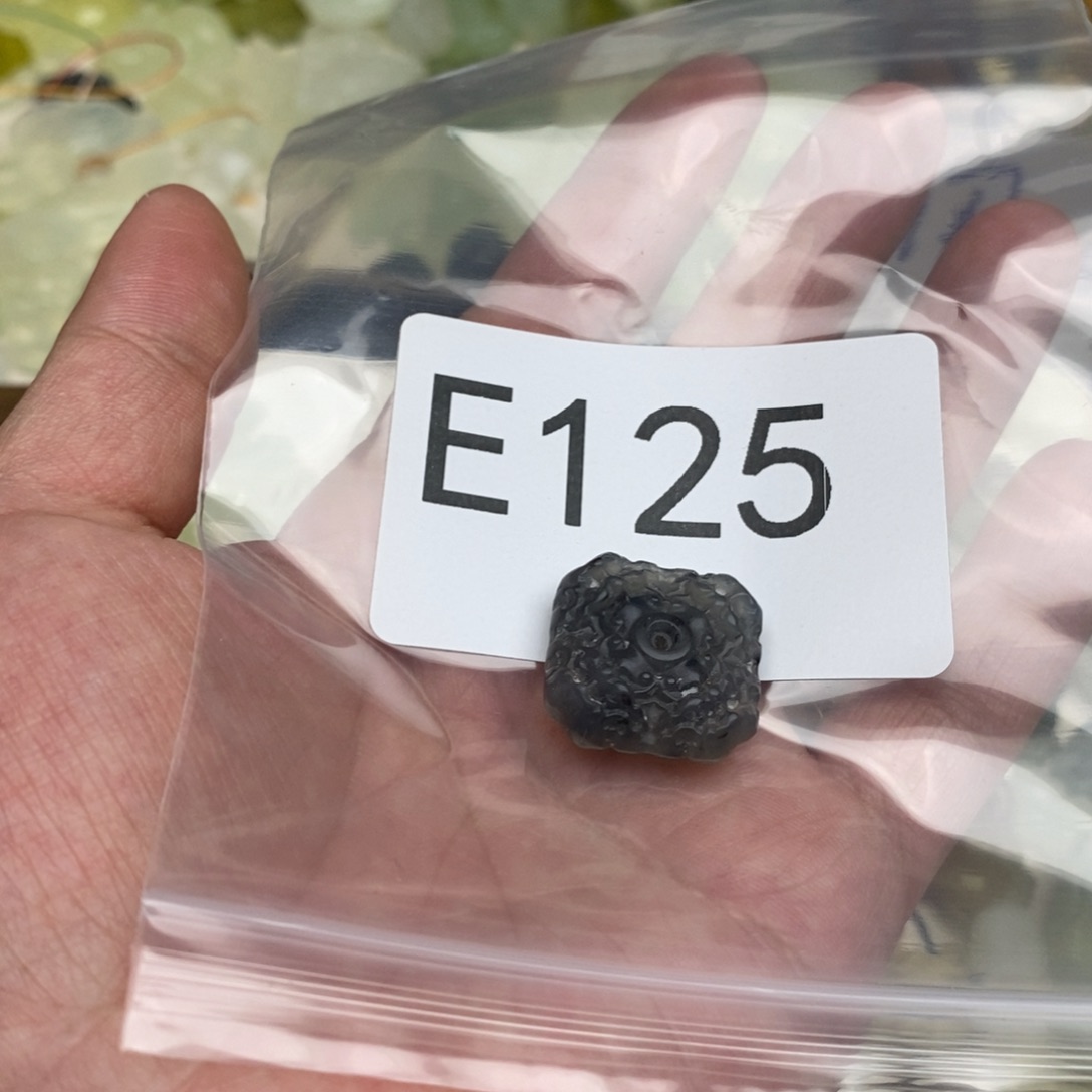 岫玉纯天然岫玉孤品瑕疵不退不换未镶嵌