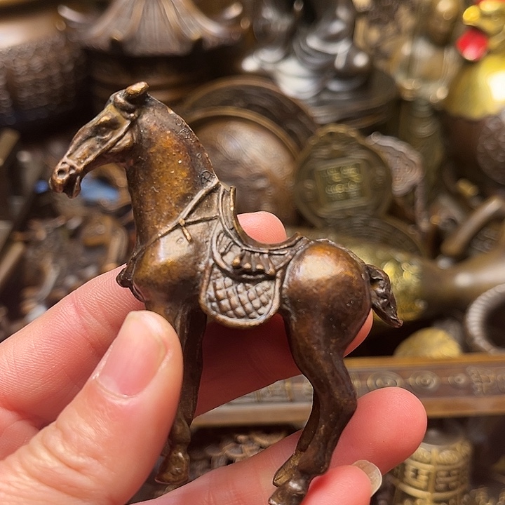 精美铜器批发档口