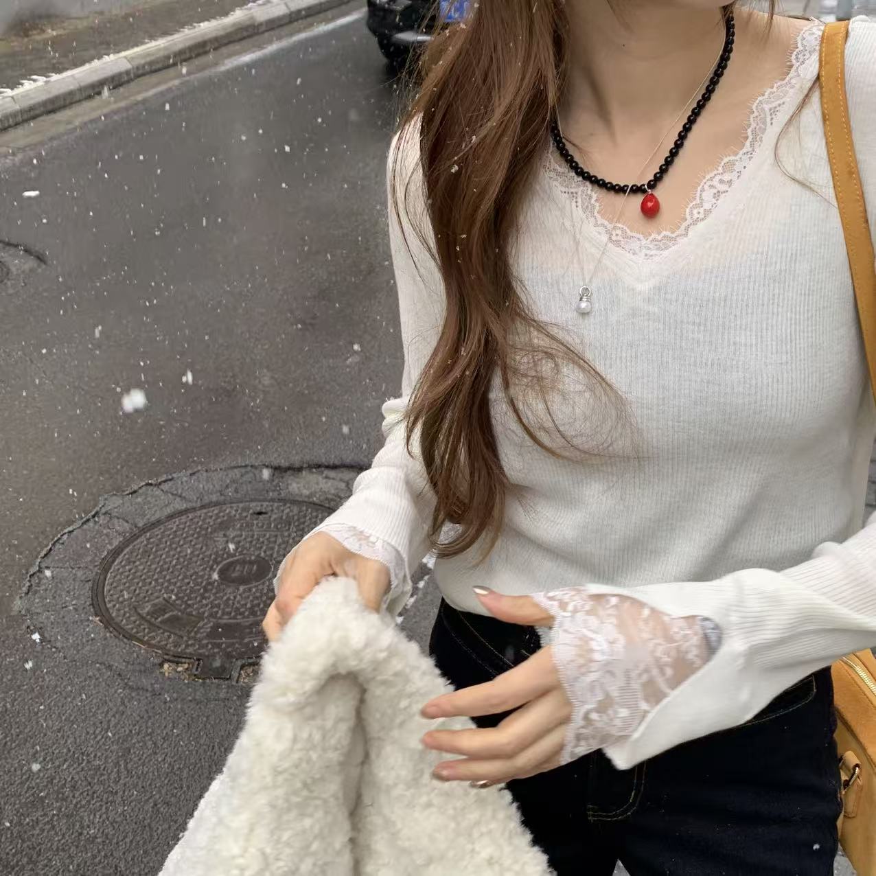the white｜正品韩代「那白」蕾丝长袖针织时尚加绒设计感