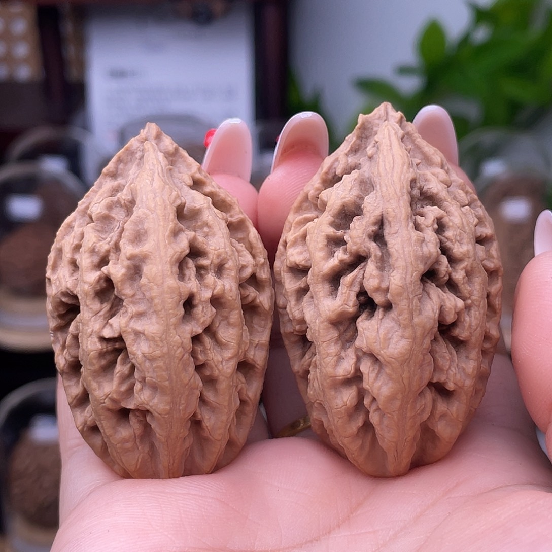 斯***斯文玩核桃吊坠火焰龙王