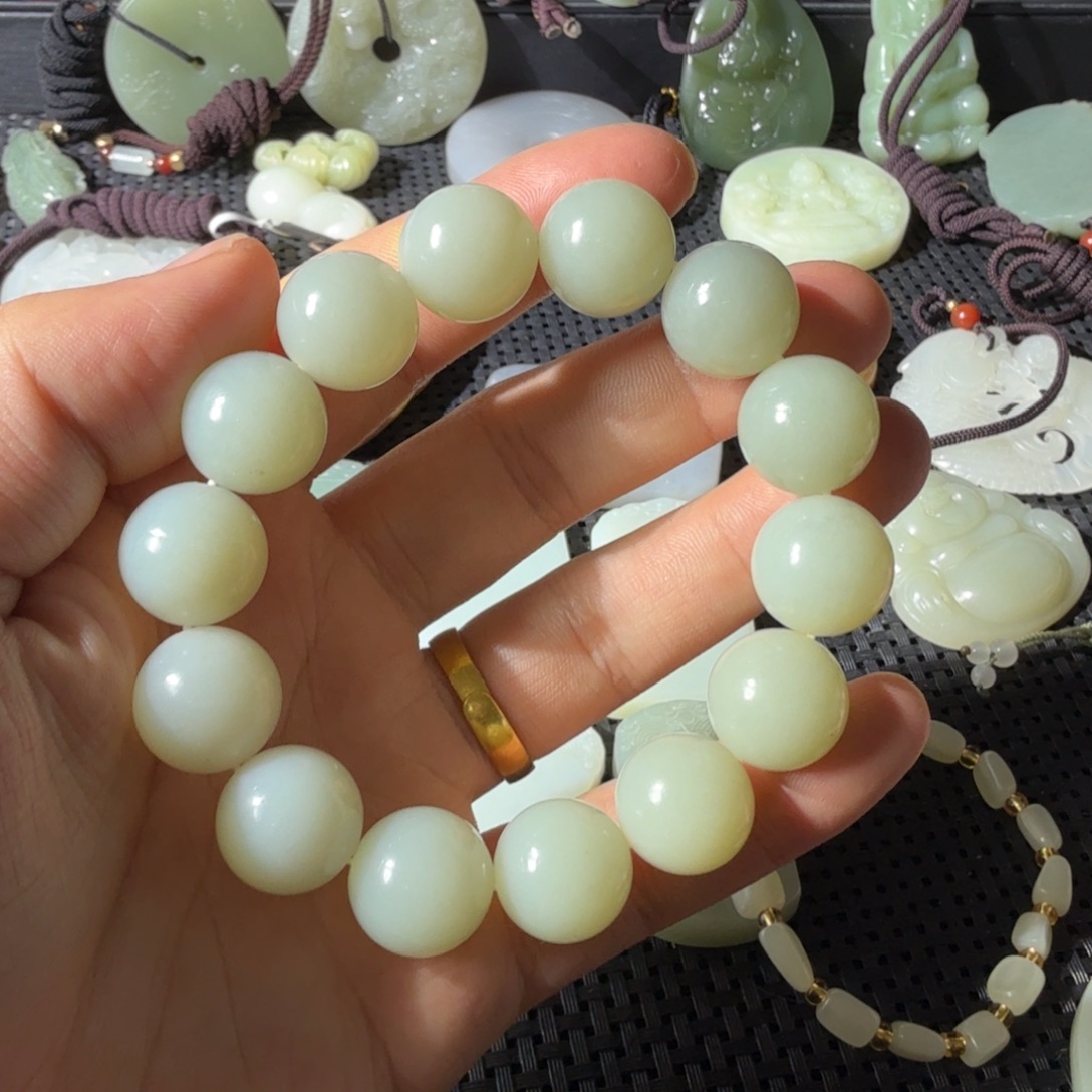 更***天和田玉未镶嵌手链