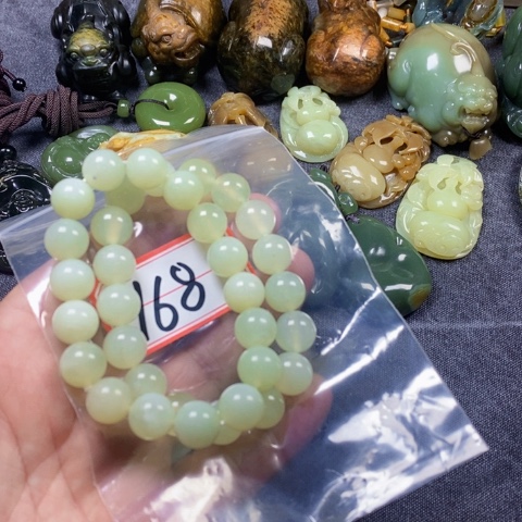 合金蛇纹石玉颈饰