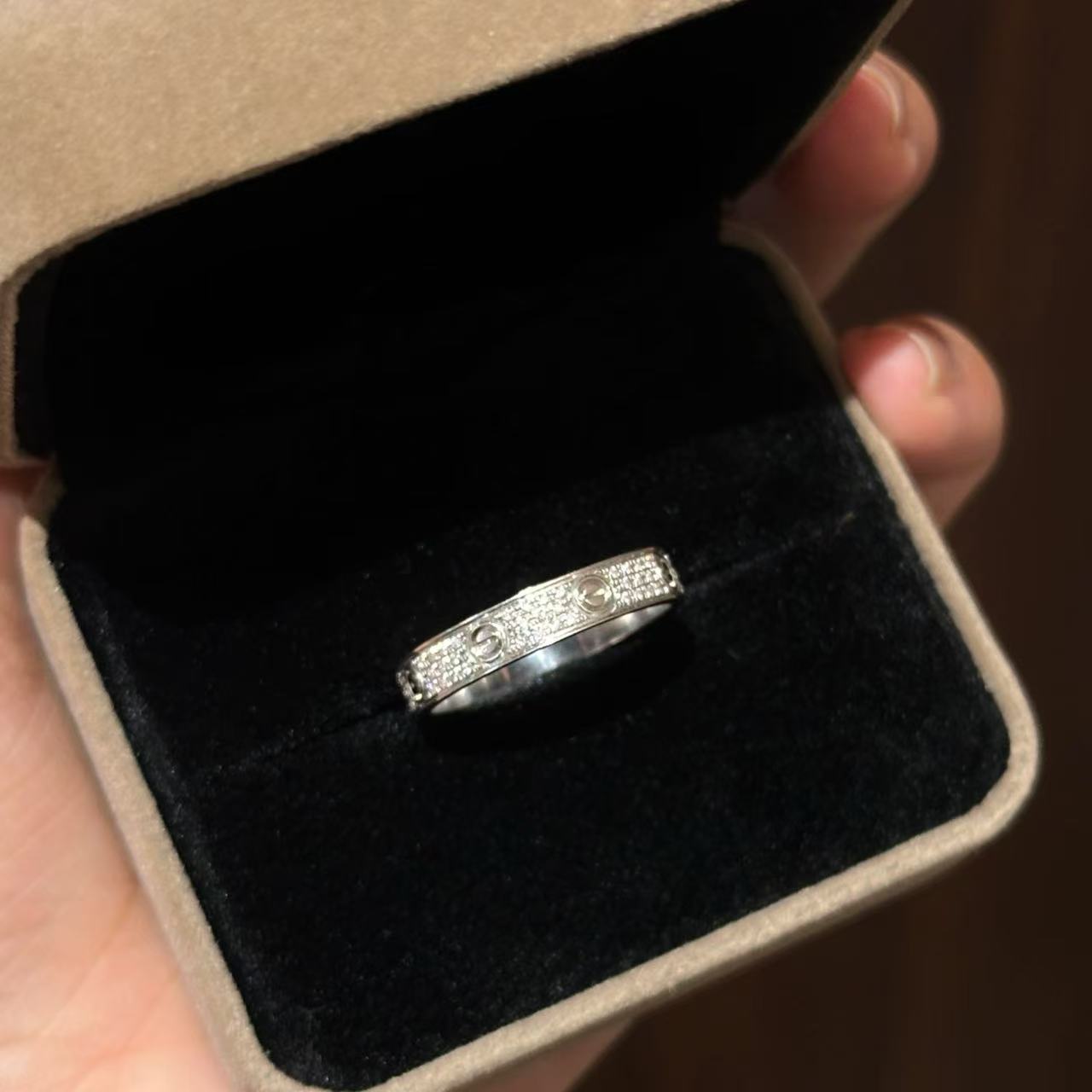 【金玺珠宝】高定版18K白卡家窄版满天星戒指ZSDZ0295