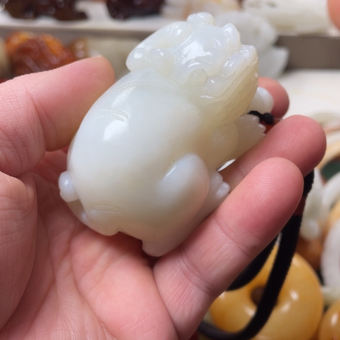 新***器和田玉未镶嵌颈饰