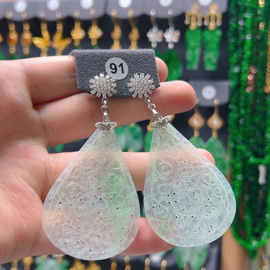未镶嵌翡翠耳饰翡翠