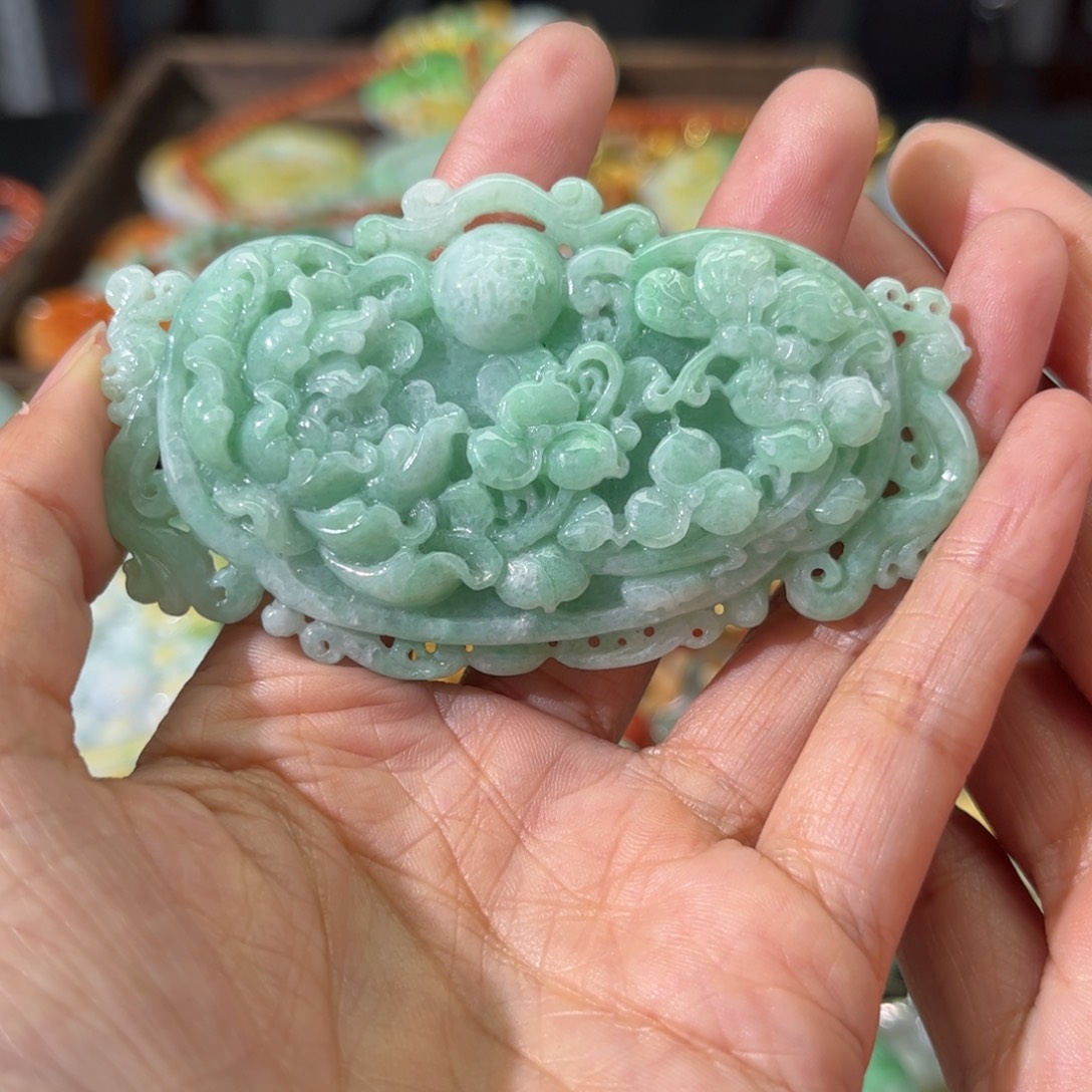 翡翠颈饰未镶嵌待编款