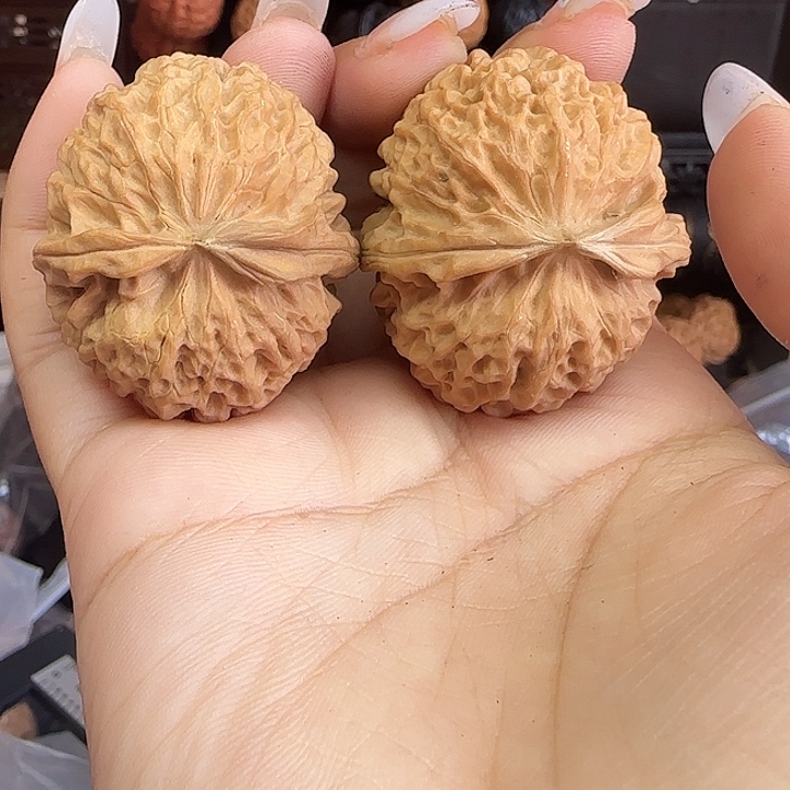 文玩核桃吊坠铁锈球40