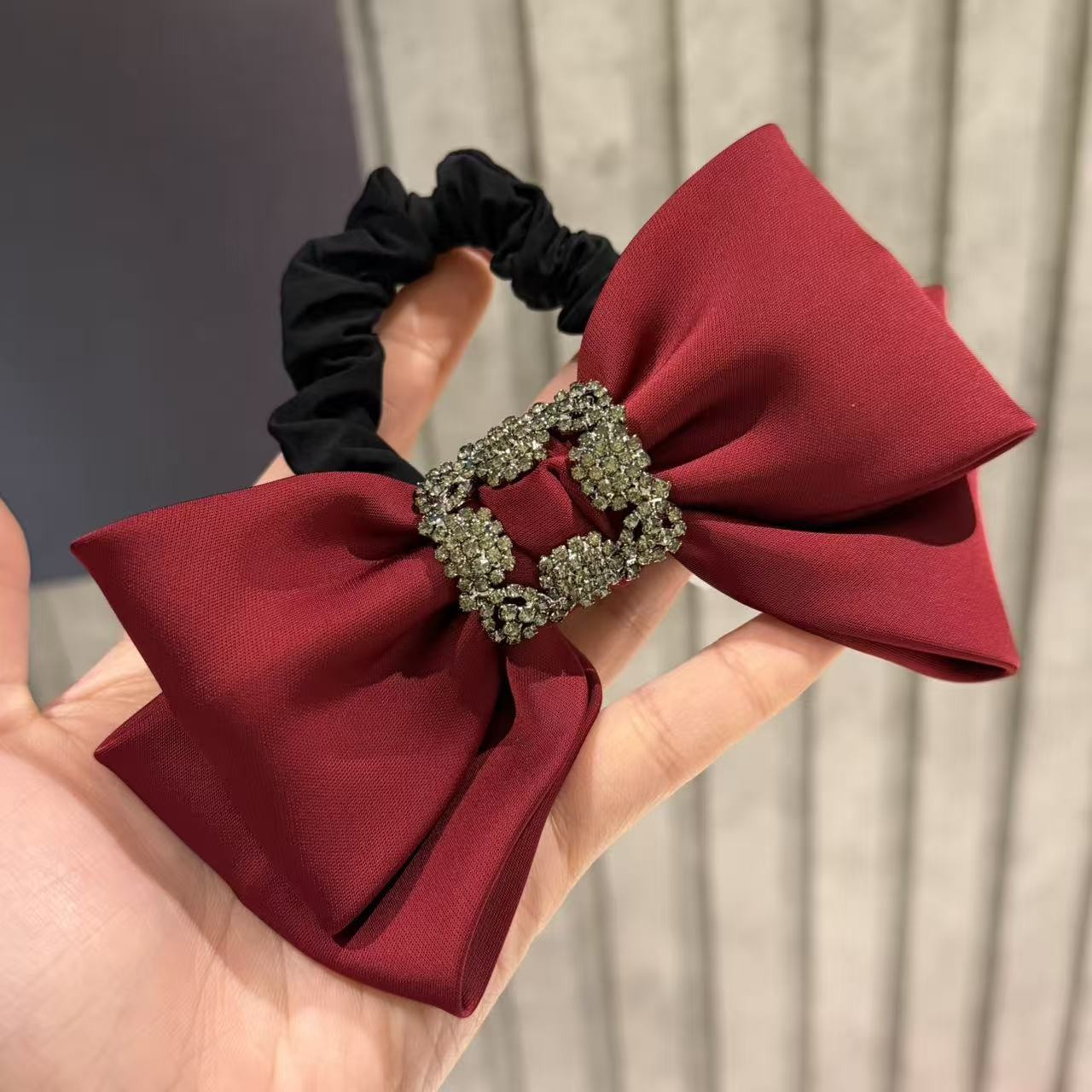 精品新款精致红色蝴蝶结方形满钻时尚面膜发圈WM-1541