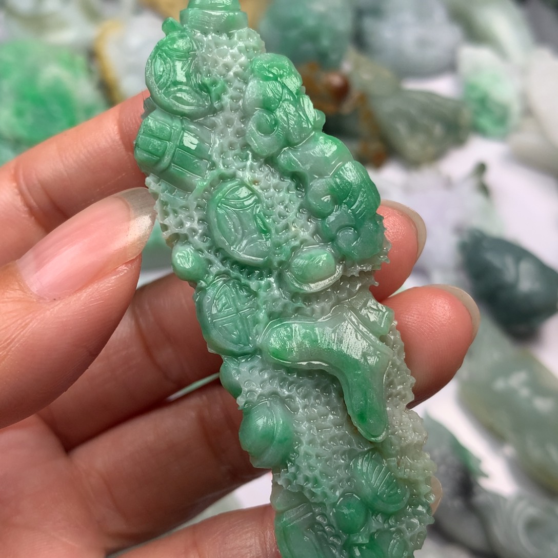 定制翡翠未镶嵌翡翠