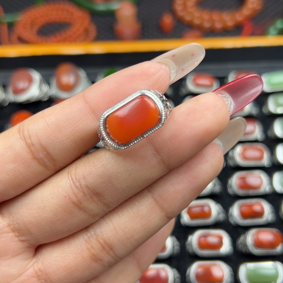 南红玛瑙吊坠银S925镶嵌