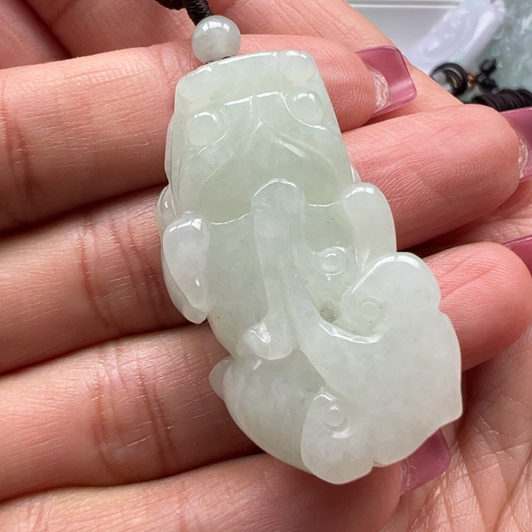 翡翠颈饰未镶嵌貔貅