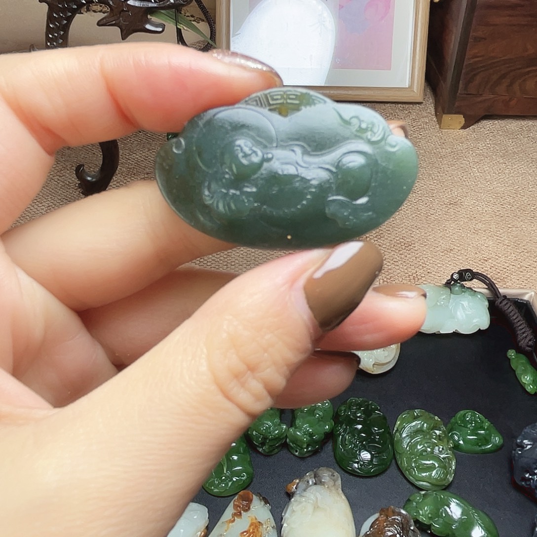 和田玉未镶嵌挂件