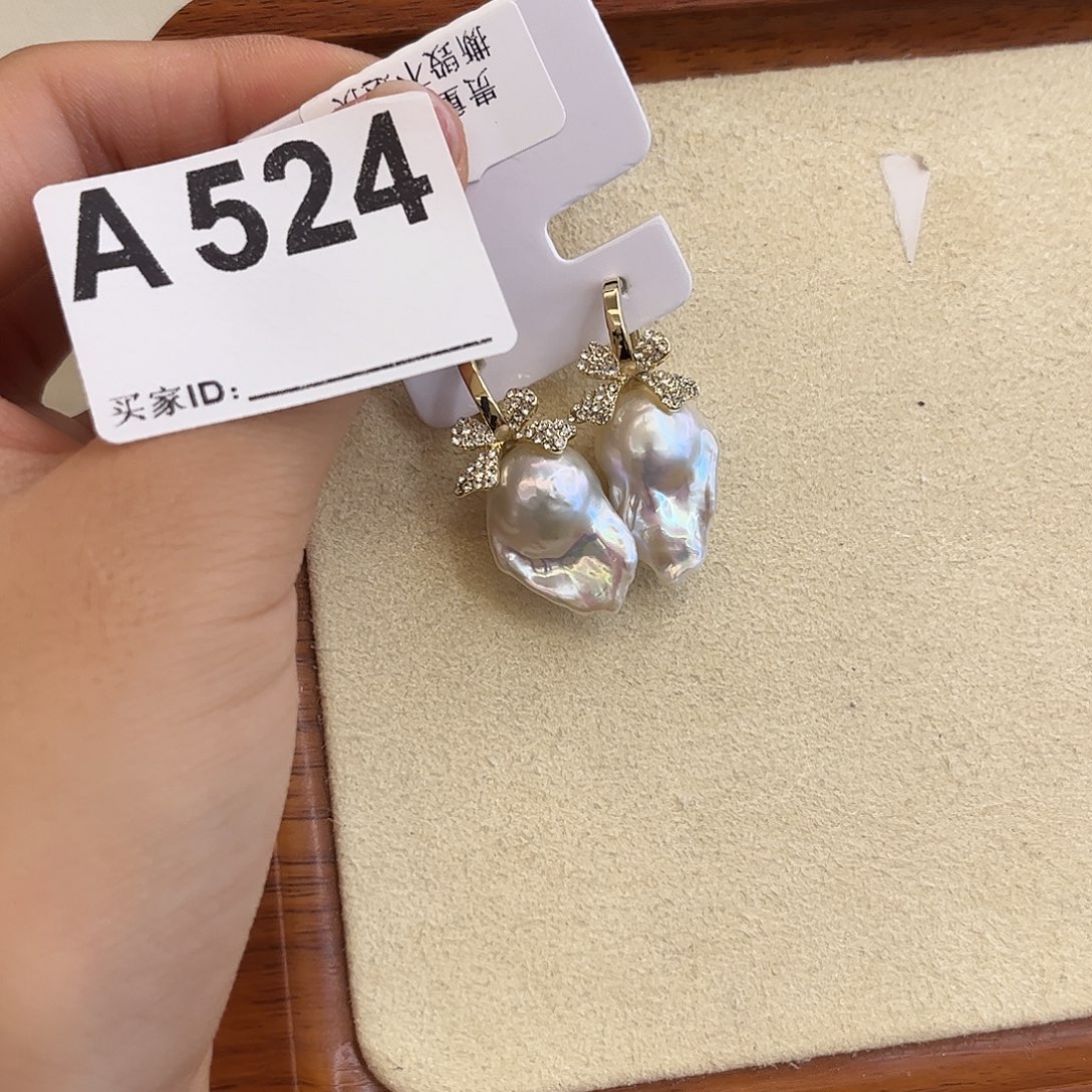 合金耳饰淡水珍珠