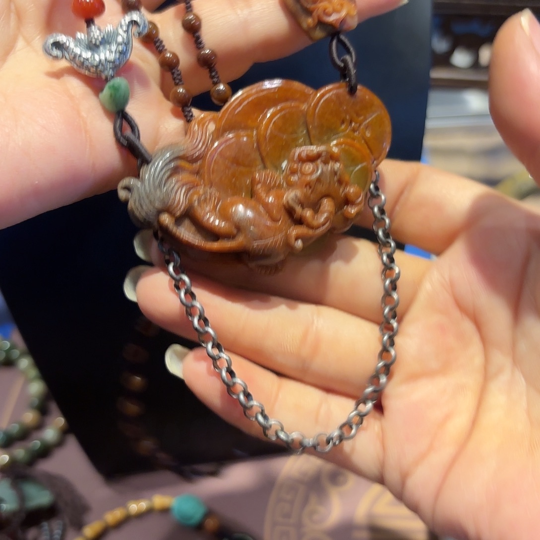 翡翠未镶嵌颈饰，原创