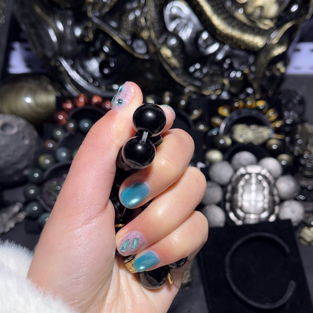 鱼***乐黑曜岩未镶嵌手链