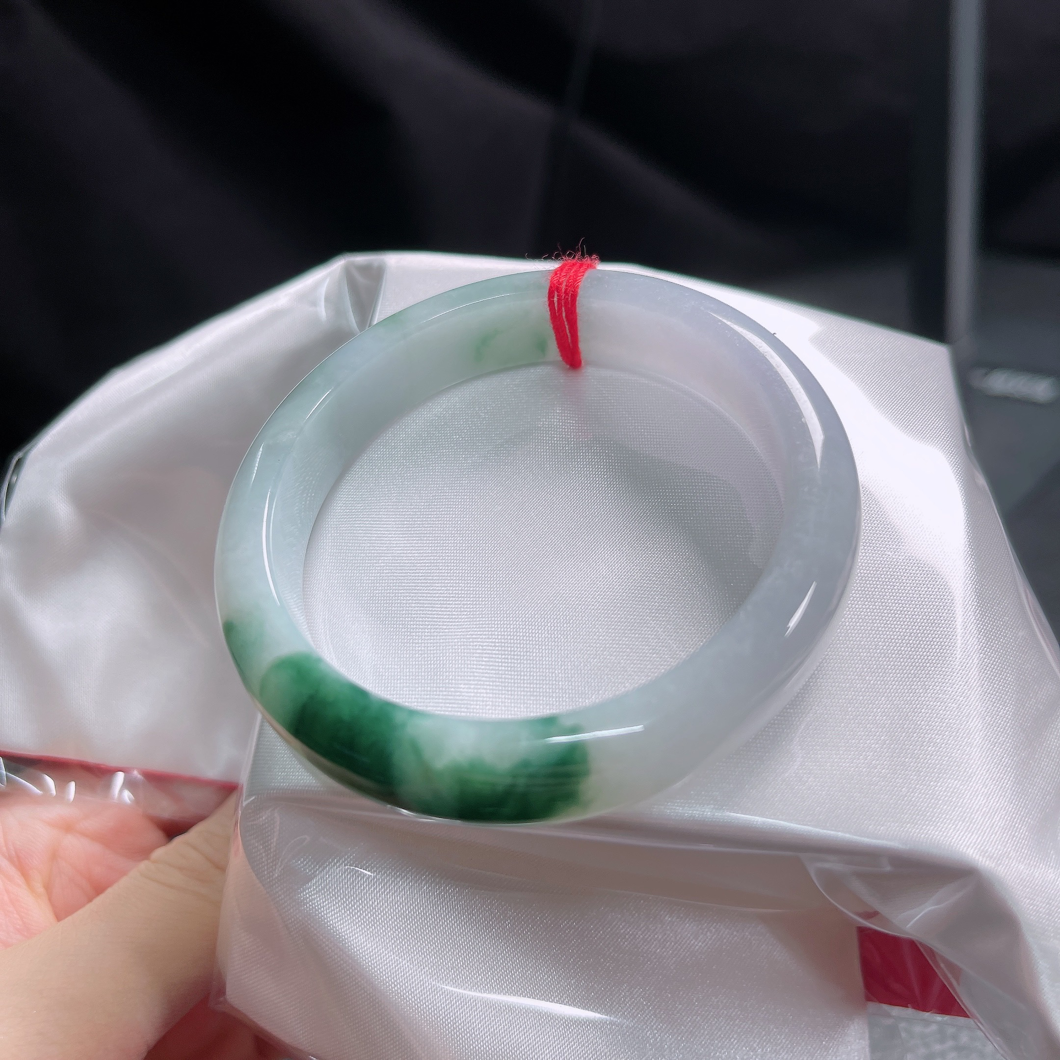 54圈口好种冰透飘花宽边手镯2325尺寸54.5*11.8*7.5mm有纹无裂