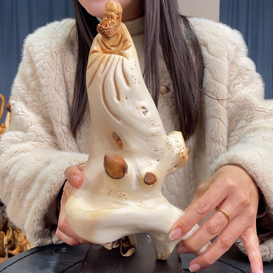 柏木（崖柏）随型艺术根雕