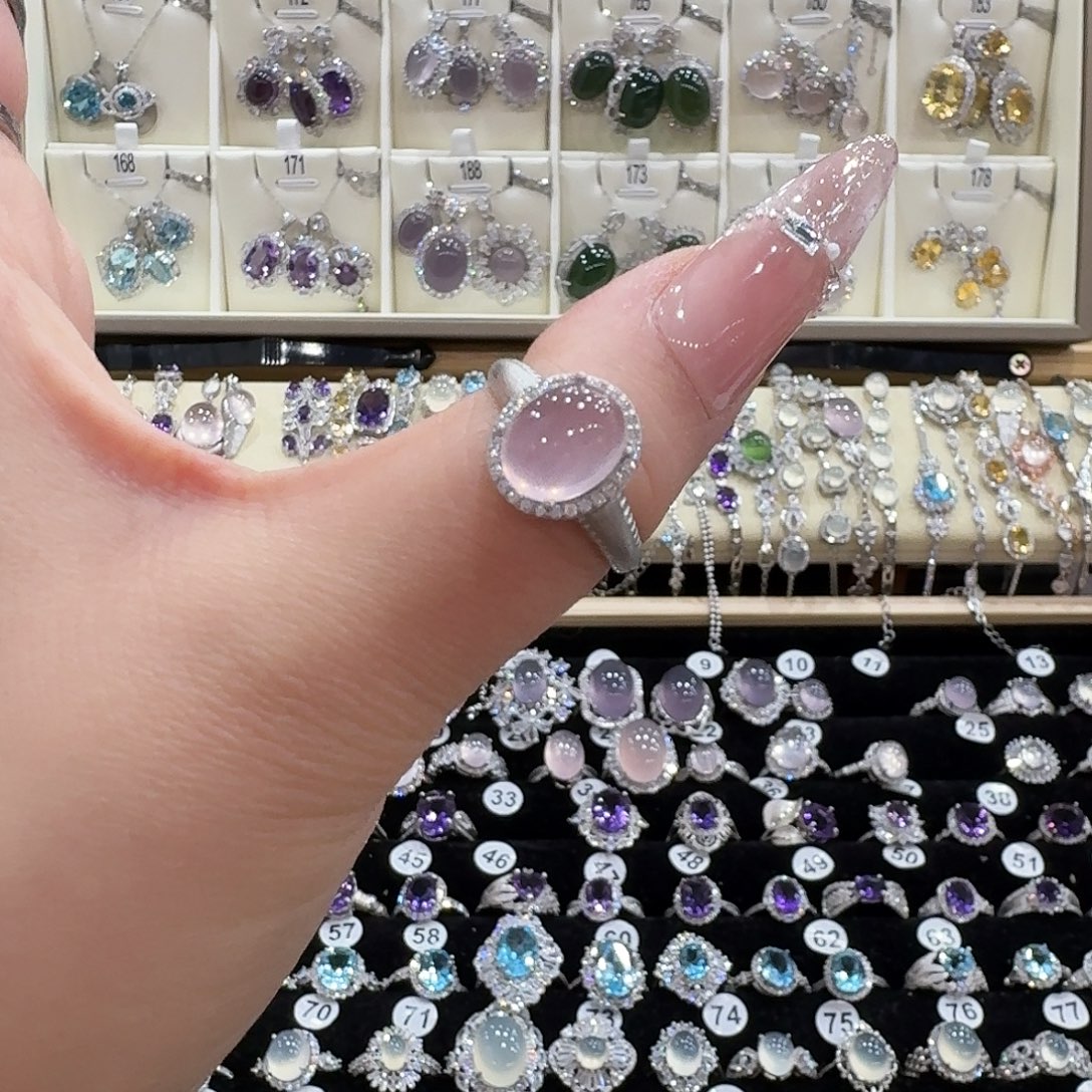 の****银S925镶嵌芙蓉石戒指