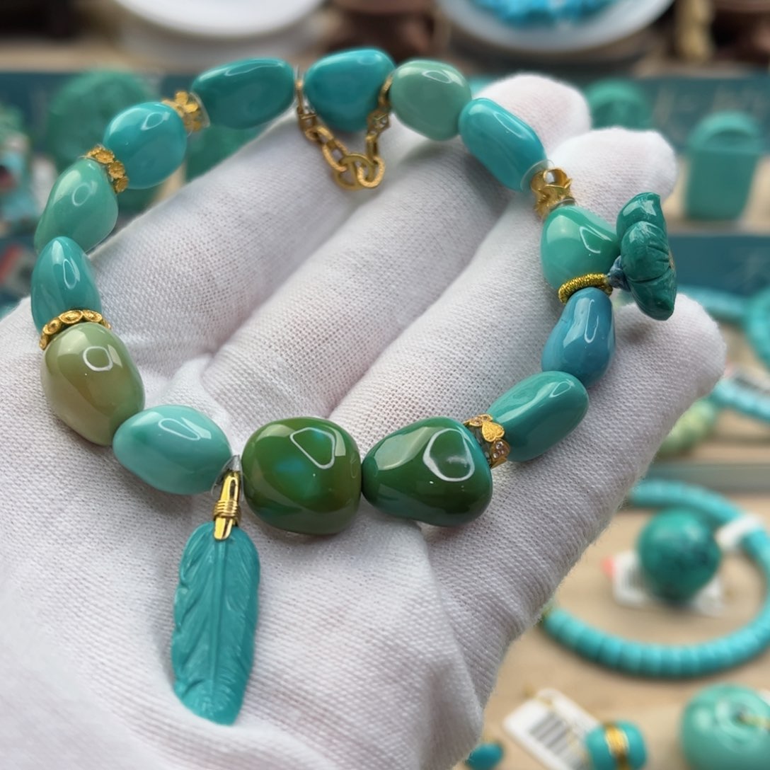 绿松石配饰18K金镶嵌