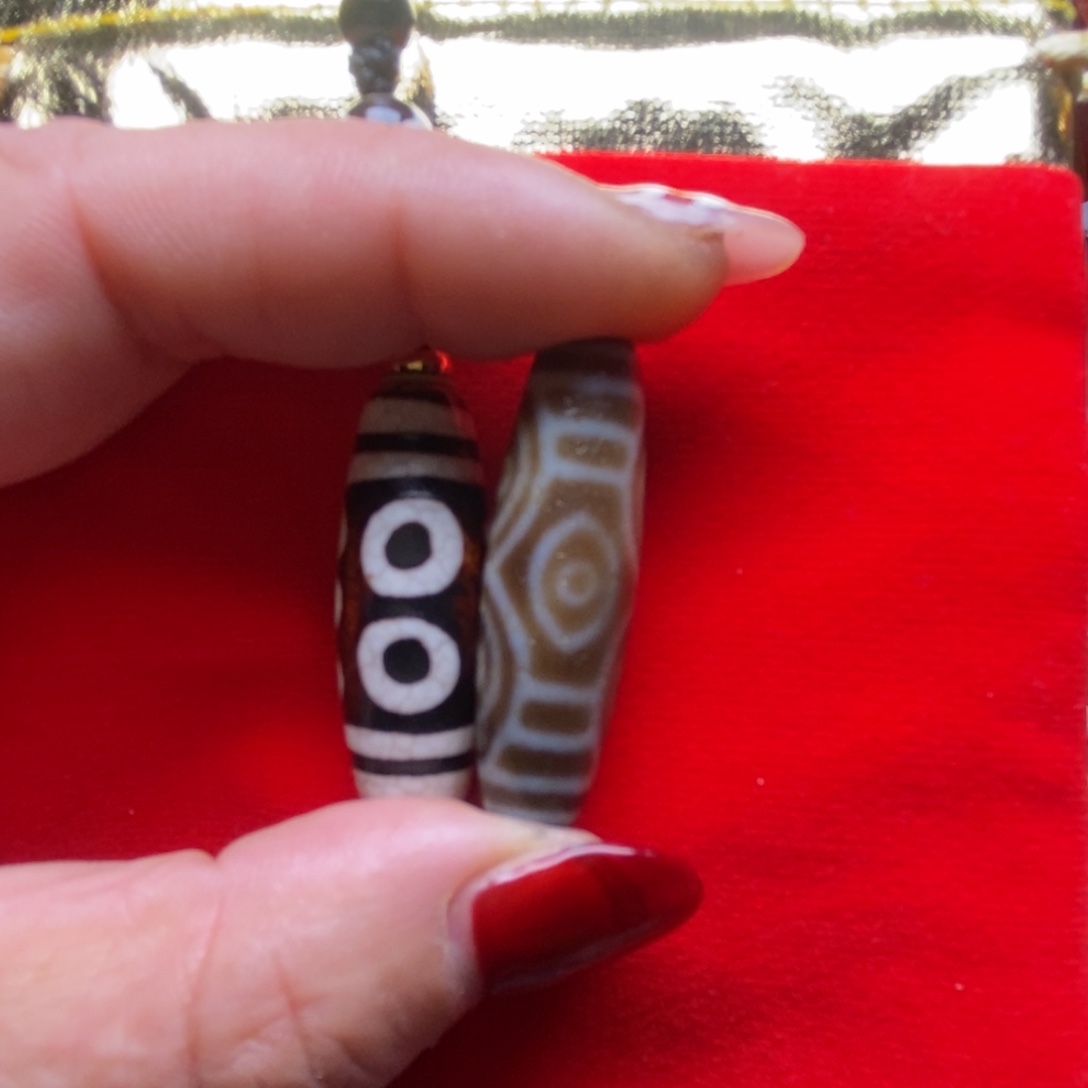 玛瑙/玉髓颈饰未镶嵌安****施