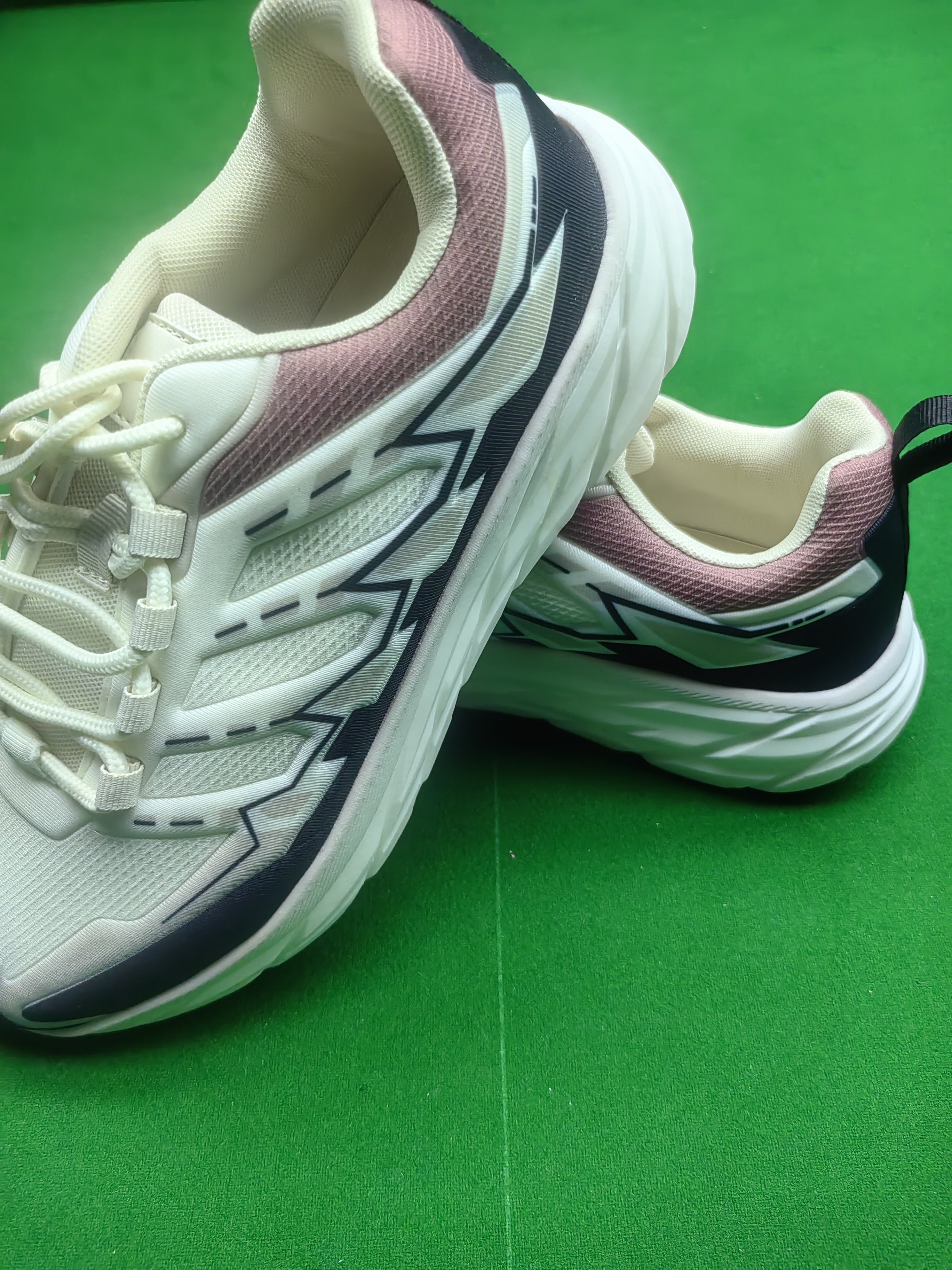 低帮圆头休闲板鞋男女时尚耐磨港风复古百搭春秋小白鞋