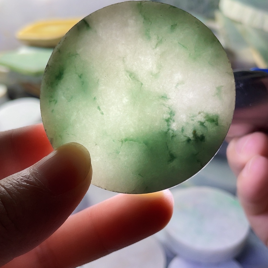 翡翠颈饰未镶嵌毛料79