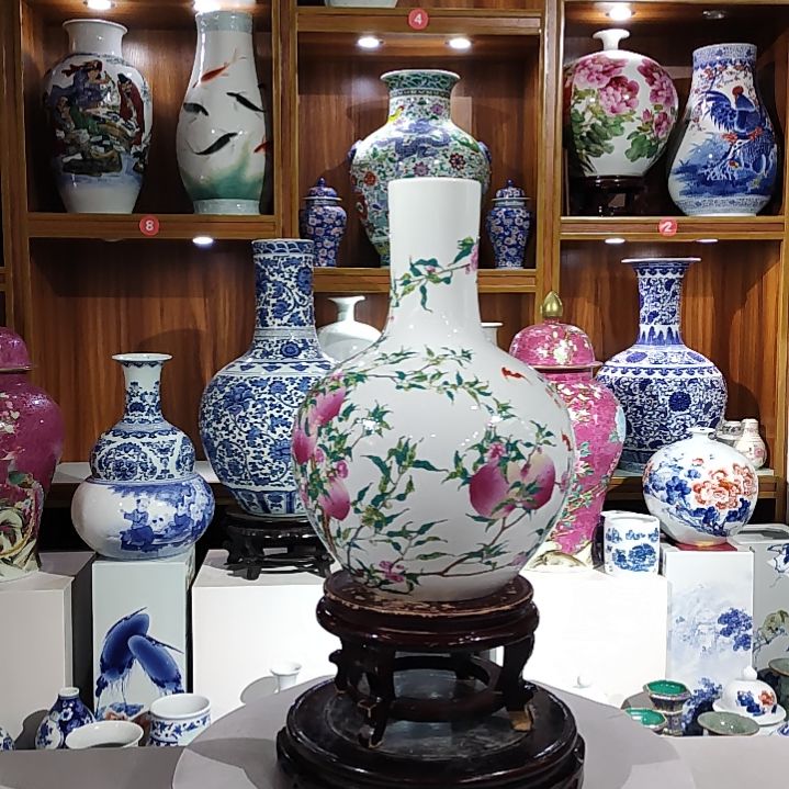 瓶景德镇陶瓷花瓶釉上粉彩九桃