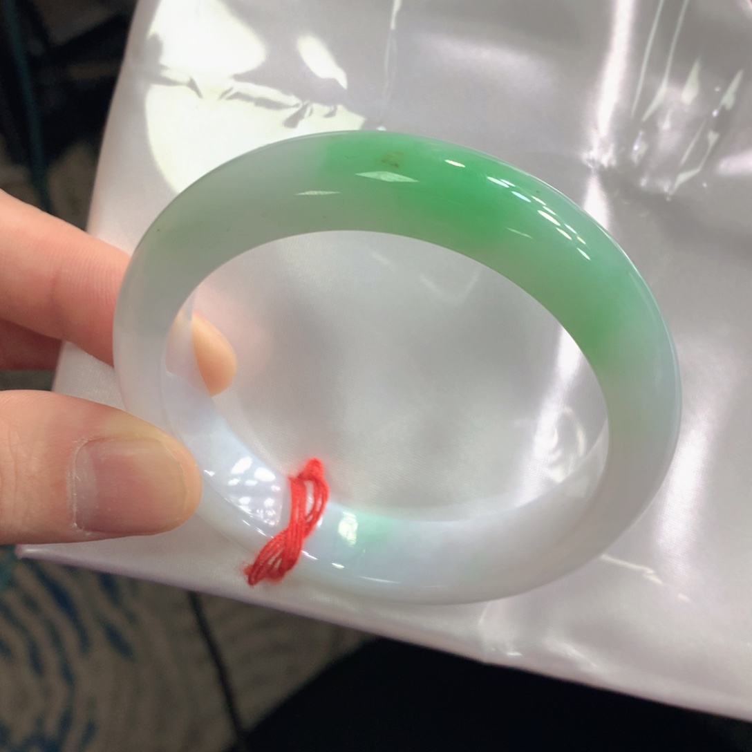 翡翠未镶嵌手镯翡翠