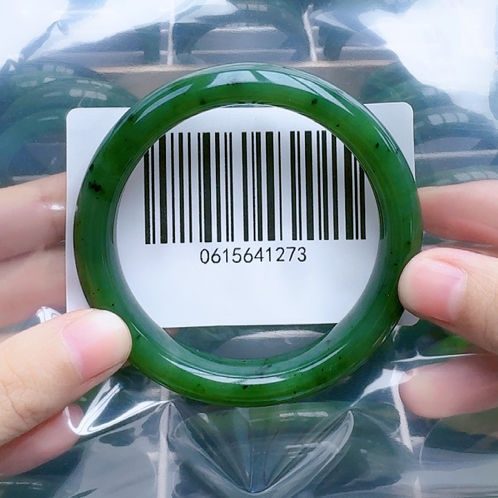 和田玉（碧玉）手镯未镶嵌5657微瑕