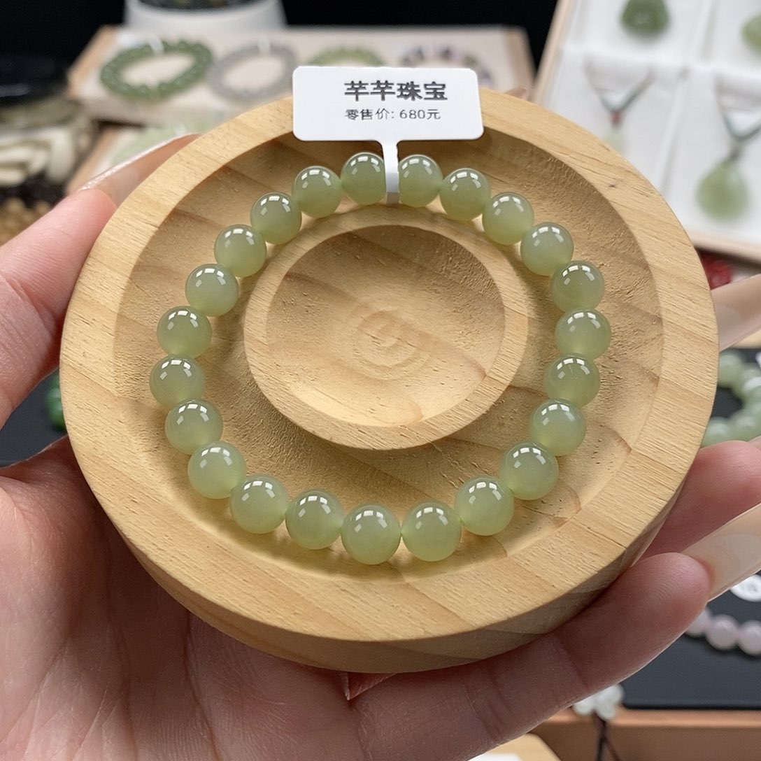 和田玉手链未镶嵌微微瑕