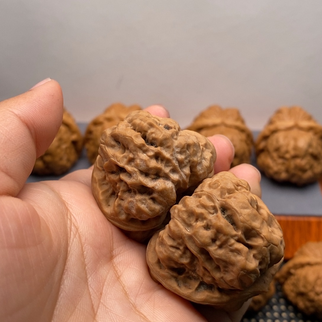 文玩核桃把件我****你边39左右