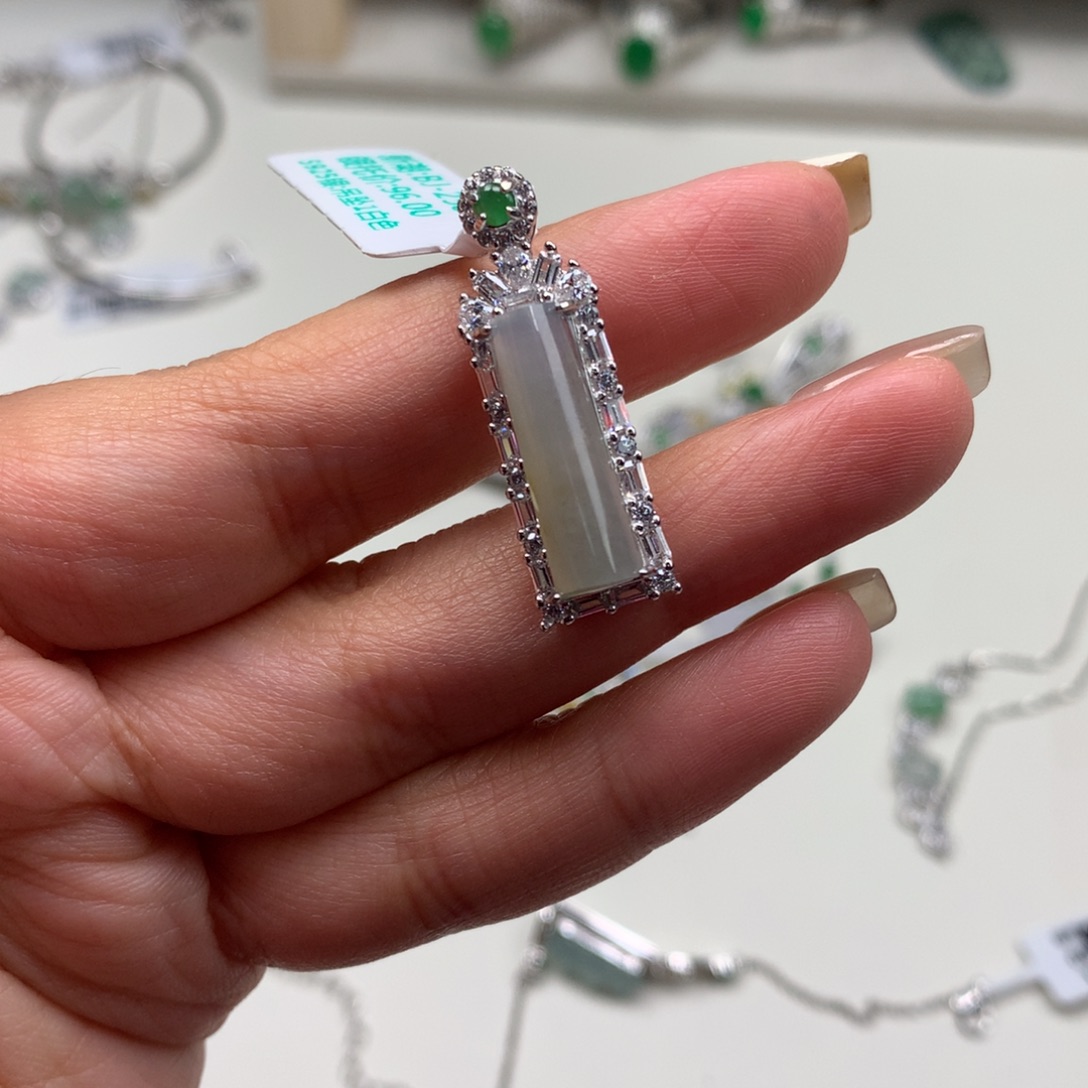 翡翠银S925镶嵌颈饰吊坠