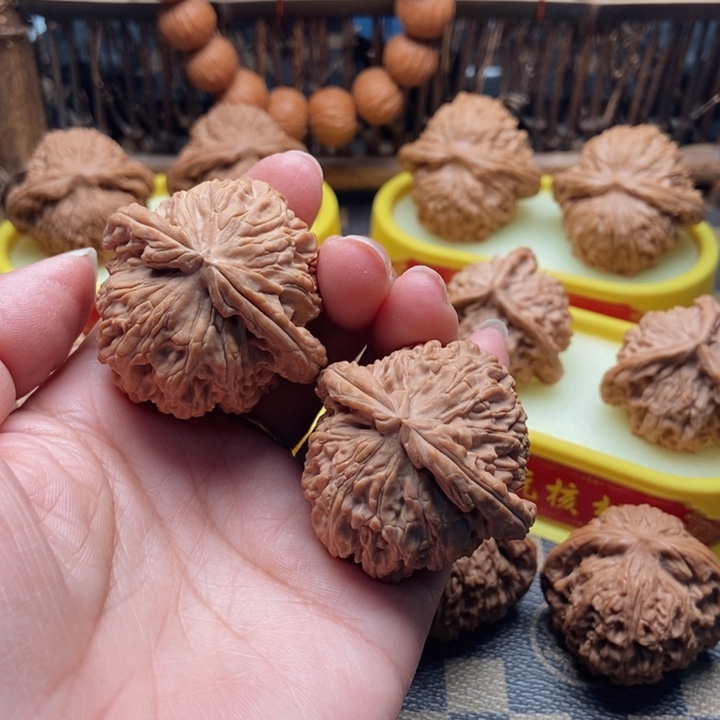 文玩核桃把件闹*42白狮子